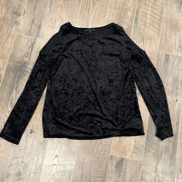 SANCTUARY Woman’s Black Velvet Cold Shoulder Long Sleeve Size Medium - Picture 1 of 5